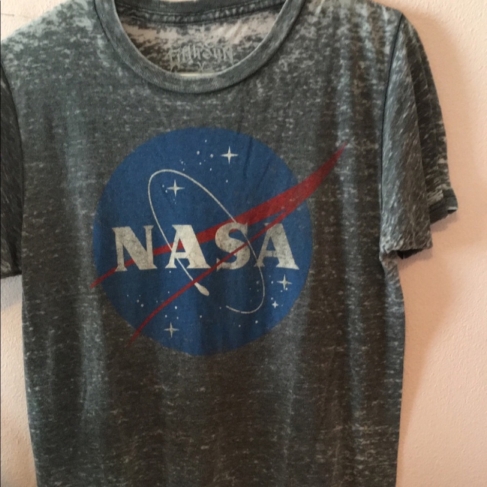 Graphic tee